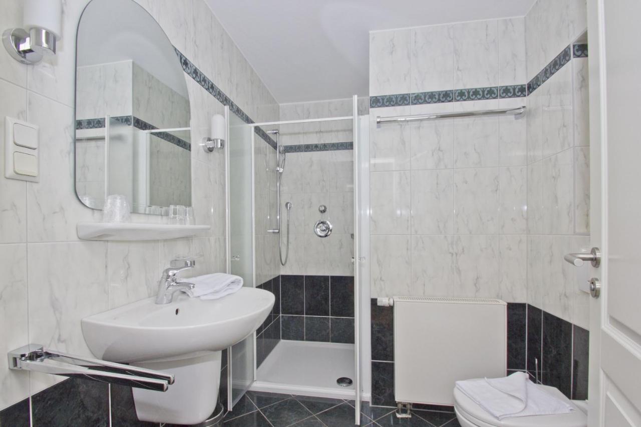 Mit Meerblick Und Balkon, Gratis Nutzung Vom Ahoi Erlebnisbad Und Sauna In Sellin - Meeresblick Fewo 14 Goehren  Esterno foto