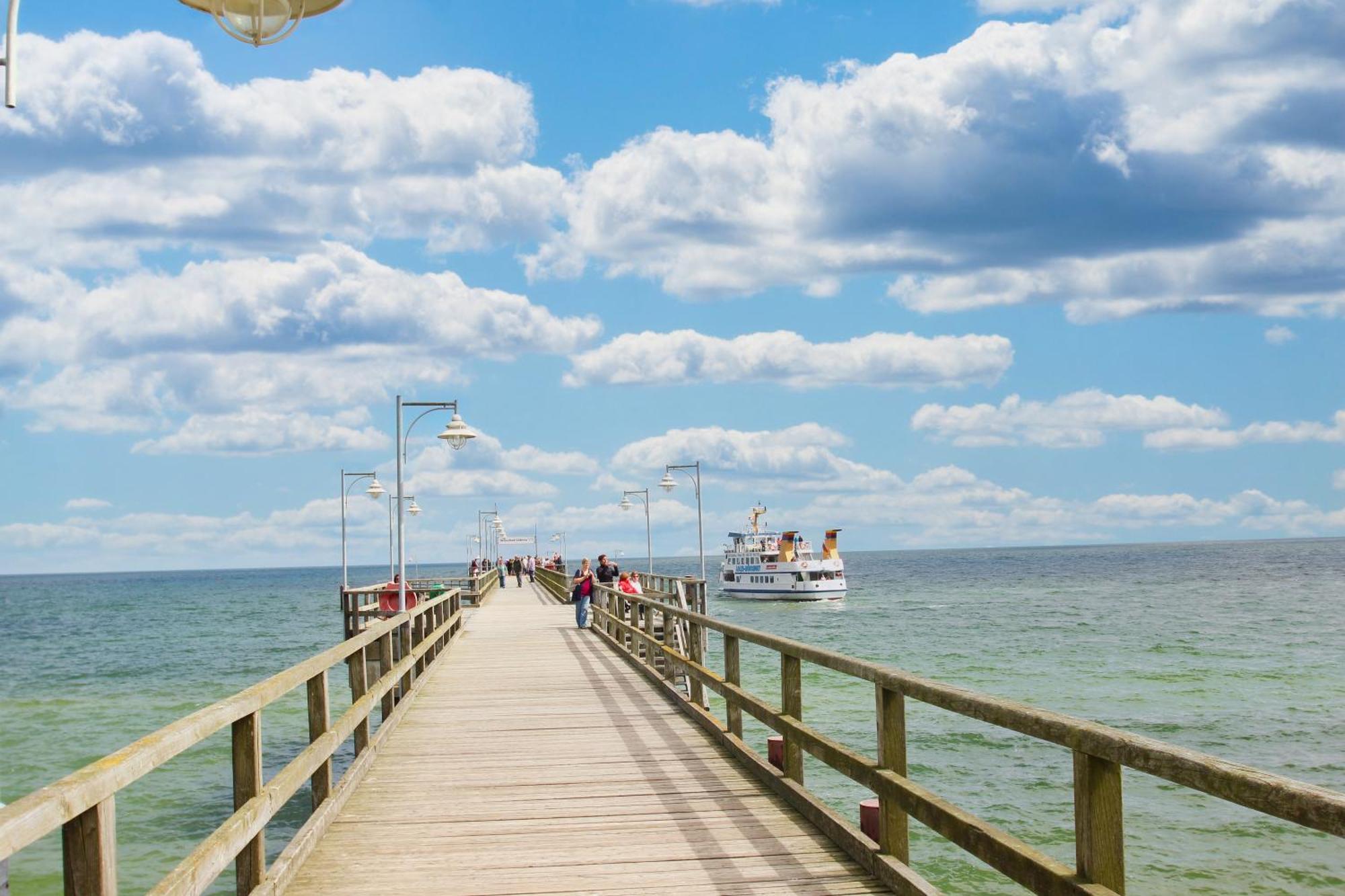 Mit Meerblick Und Balkon, Gratis Nutzung Vom Ahoi Erlebnisbad Und Sauna In Sellin - Meeresblick Fewo 14 Goehren  Esterno foto